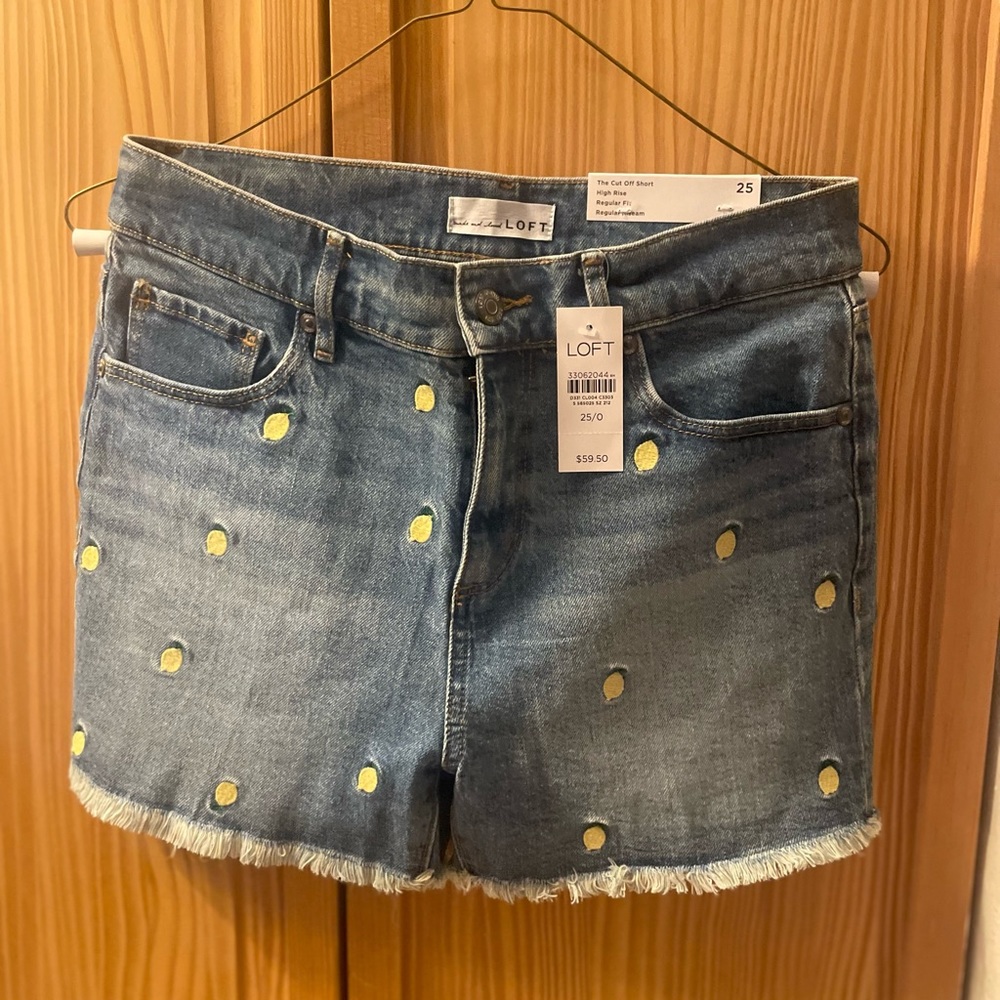 Loft lemon cut off shorts.